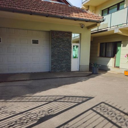 Peaceful Vacation Villa & Garden Saraievo Exterior foto