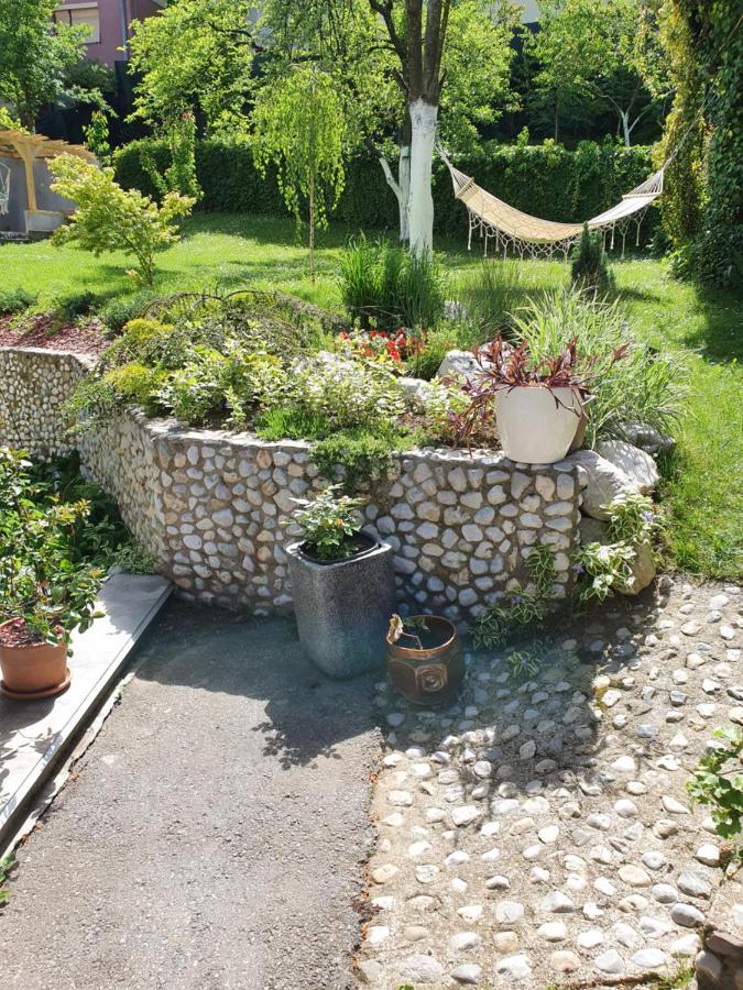 Peaceful Vacation Villa & Garden Saraievo Exterior foto